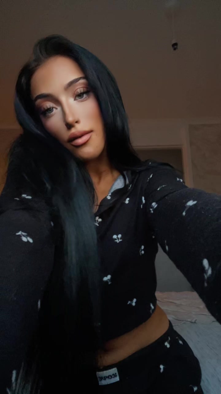 @Sophie. XOXO 💋