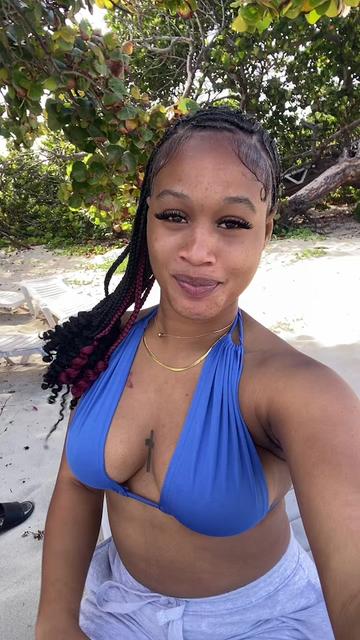 @itz_yourgirl_ren_