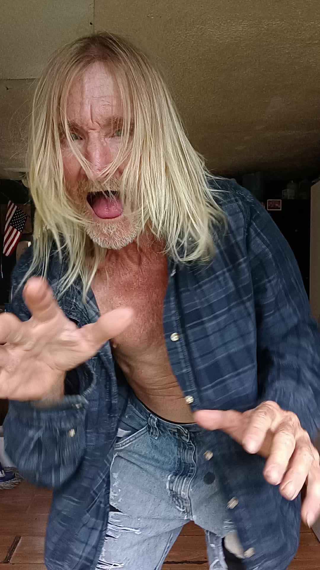 @👑ronbug 🐛🎸🔥