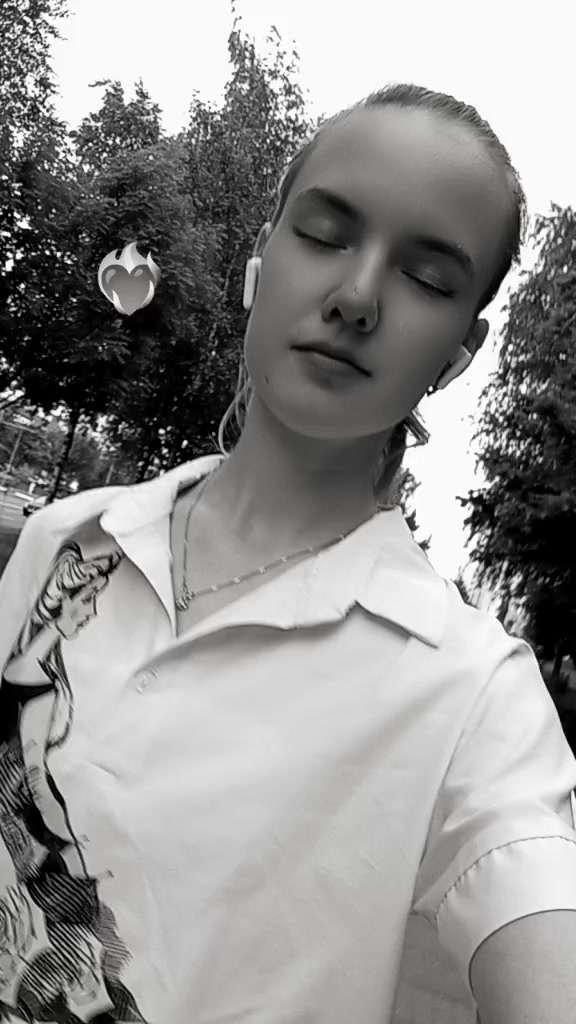 @sakyra