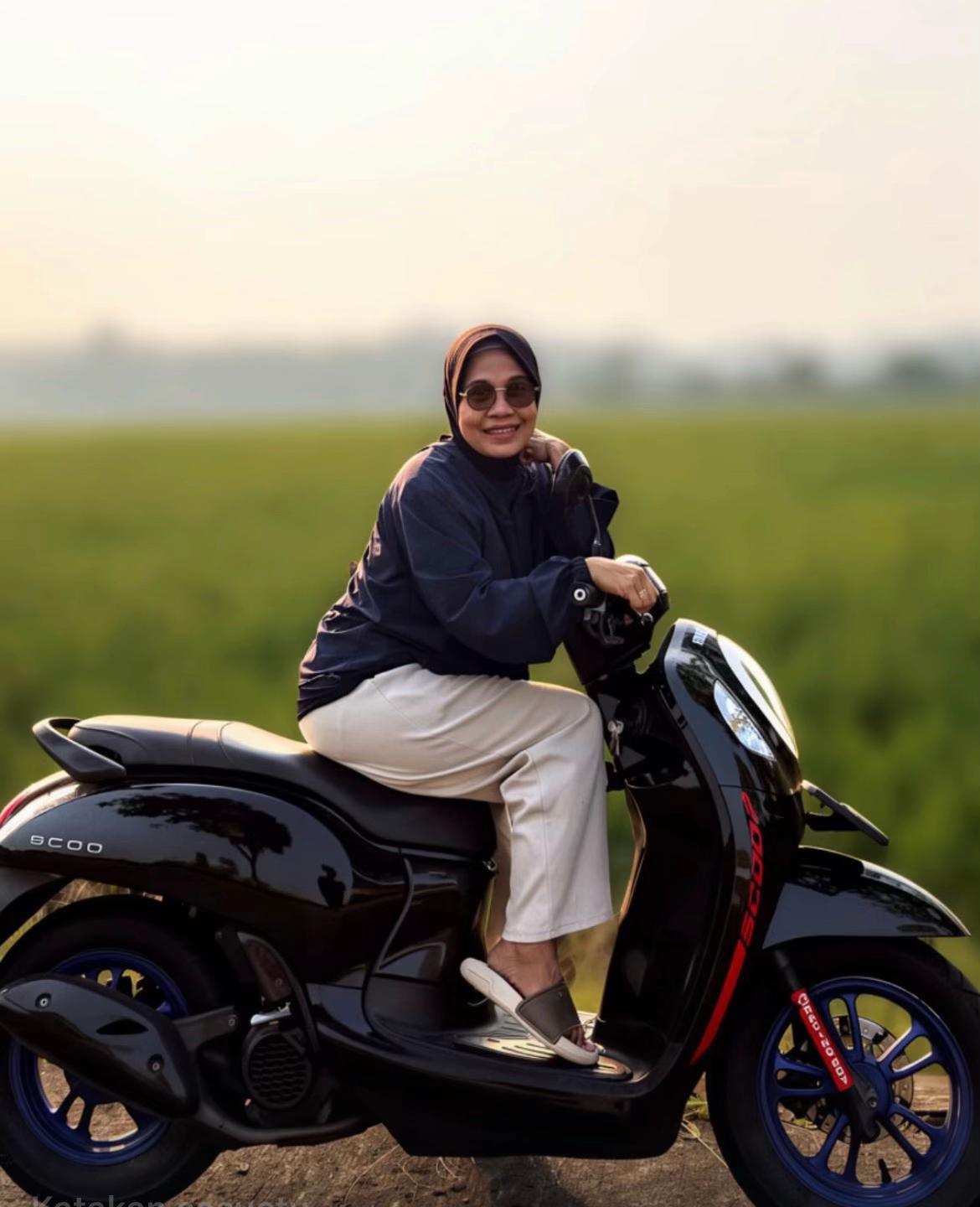 @Mamanya tegar🥰