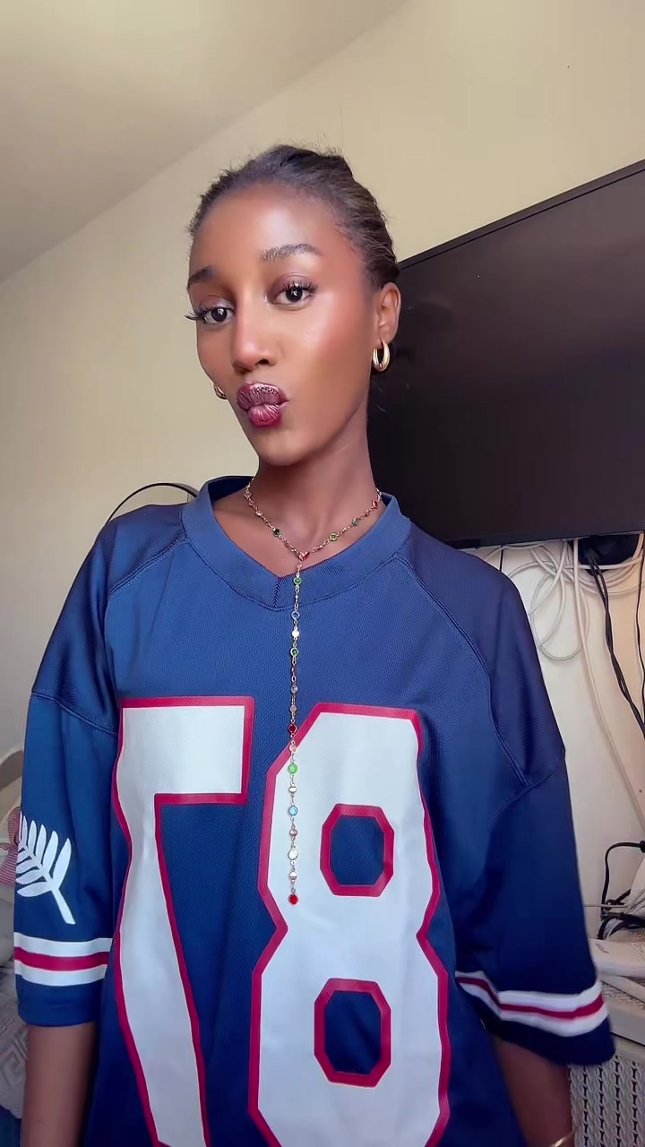@👄