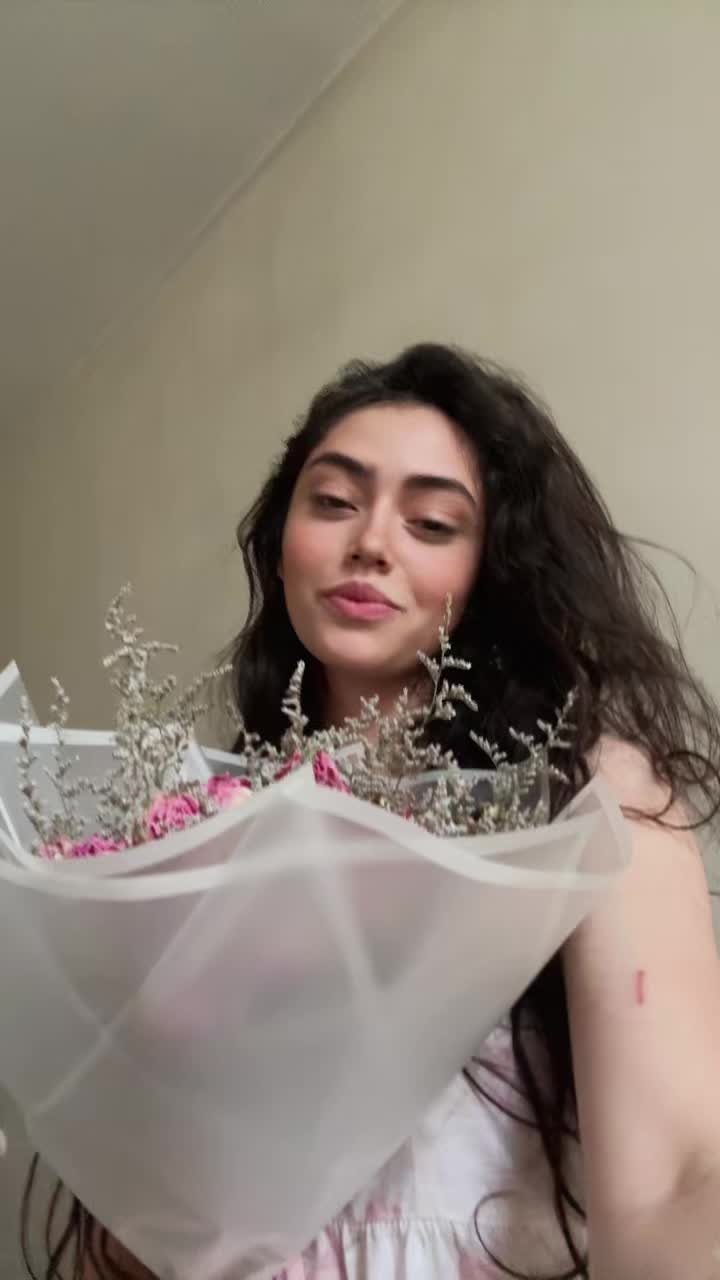@Niayesh Khanian
