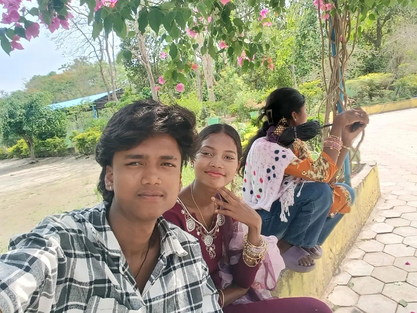 @UrAnW _🫂_Couple....💟💫