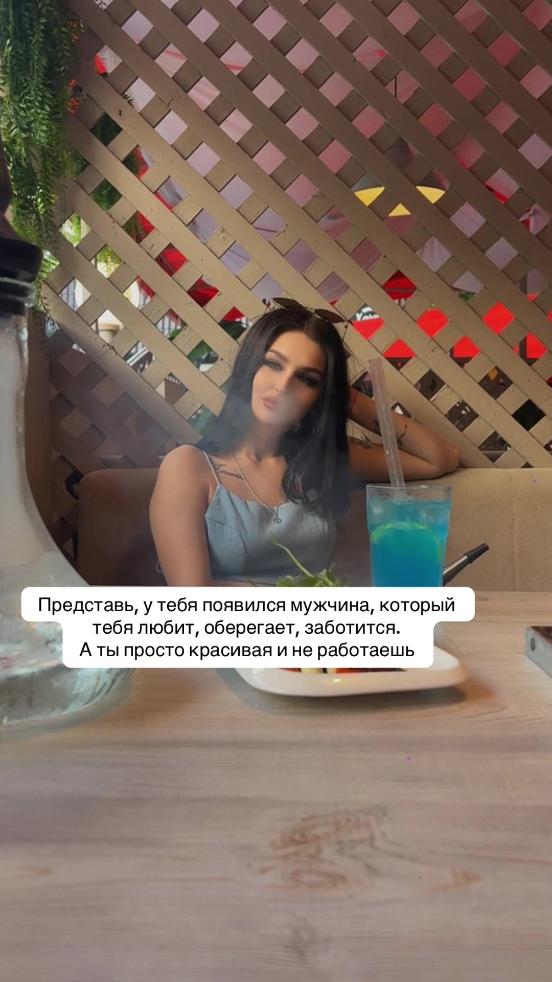 @_ustinowa_