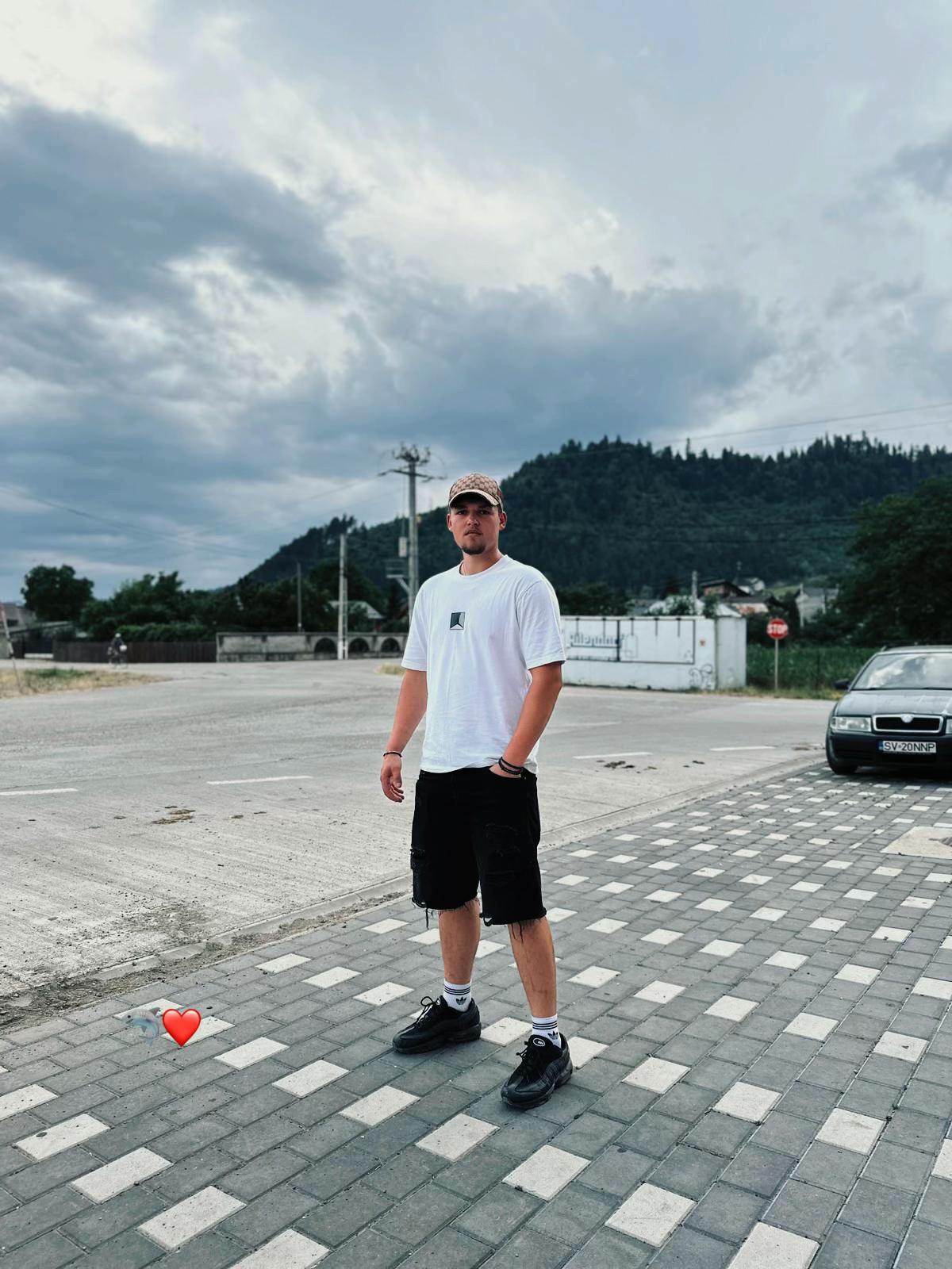 @ℳ𝒾𝓇ℴ𝓃ℯ𝒶𝓈𝒶 🦅