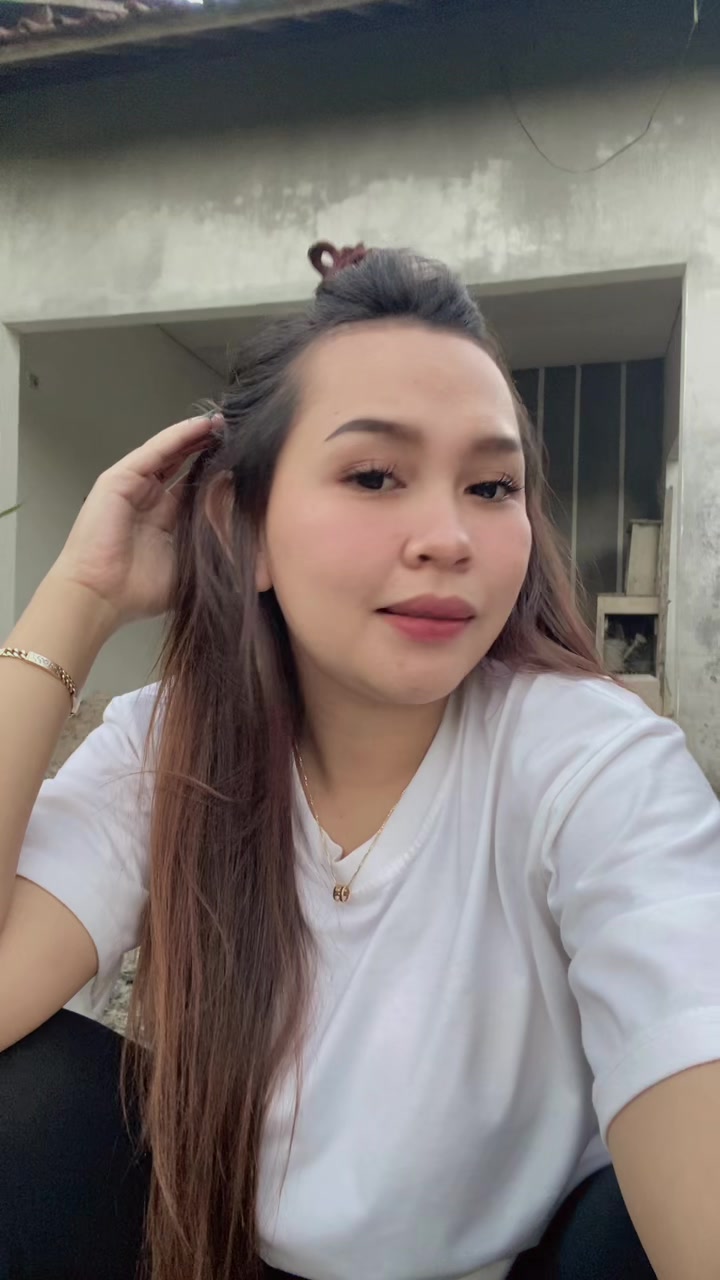 @YulianaLarasati