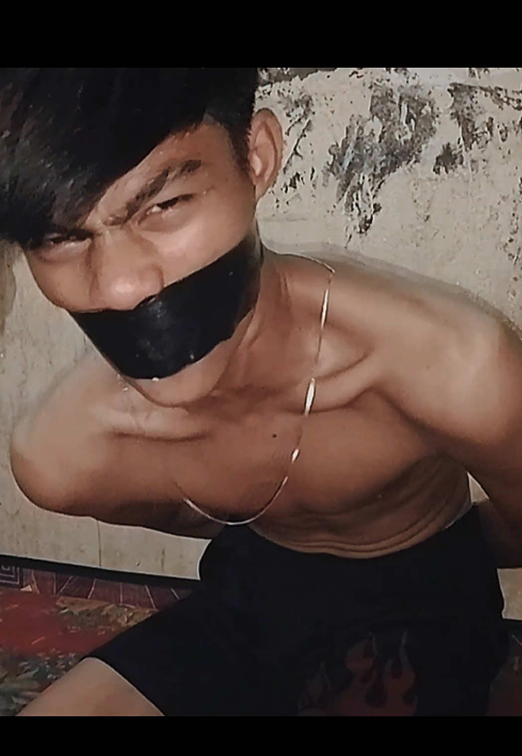 @Mulutdilakbancigarettemouth