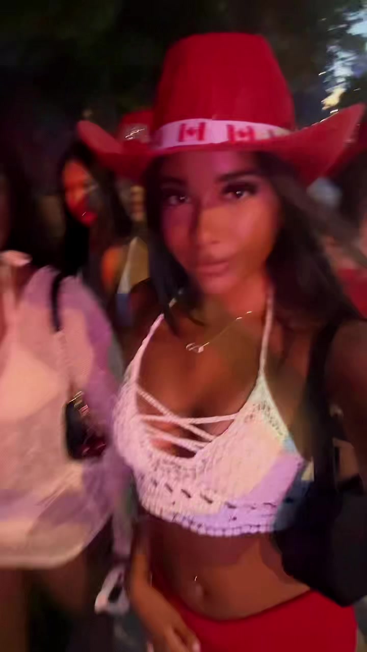 @Zahra🤍