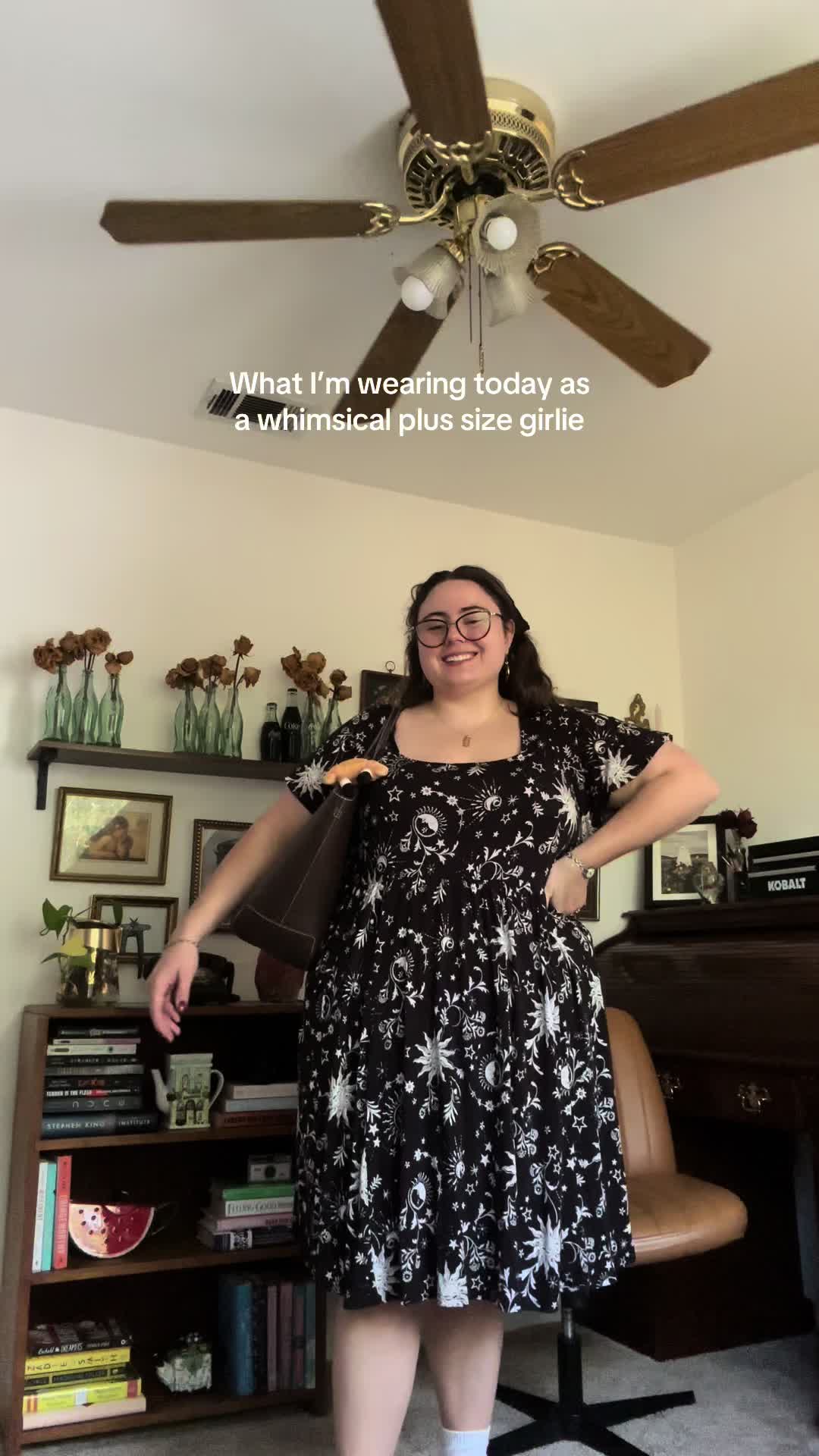 @ash | plus size & cozy vibes ✨
