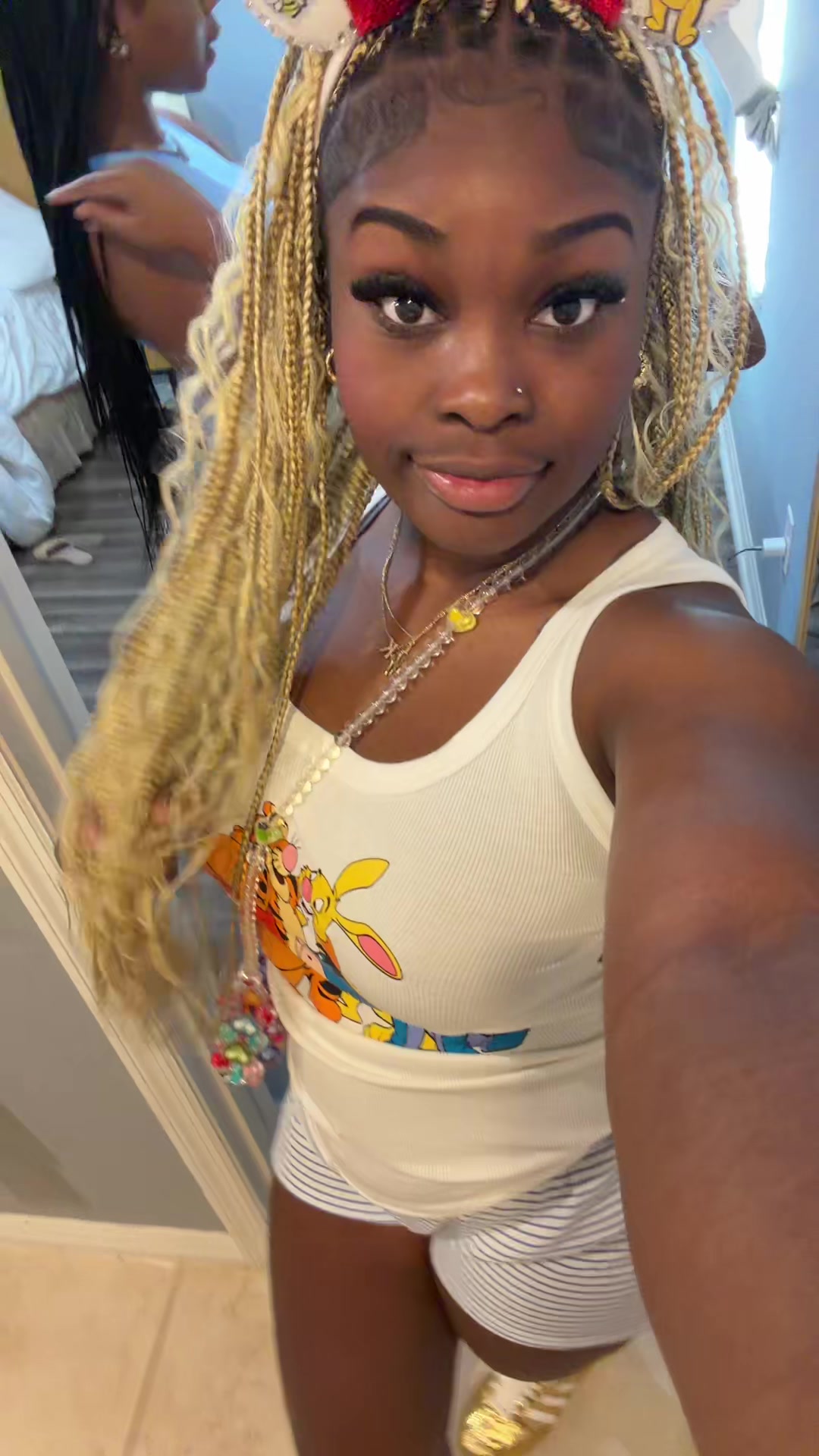 @lifewitmonique