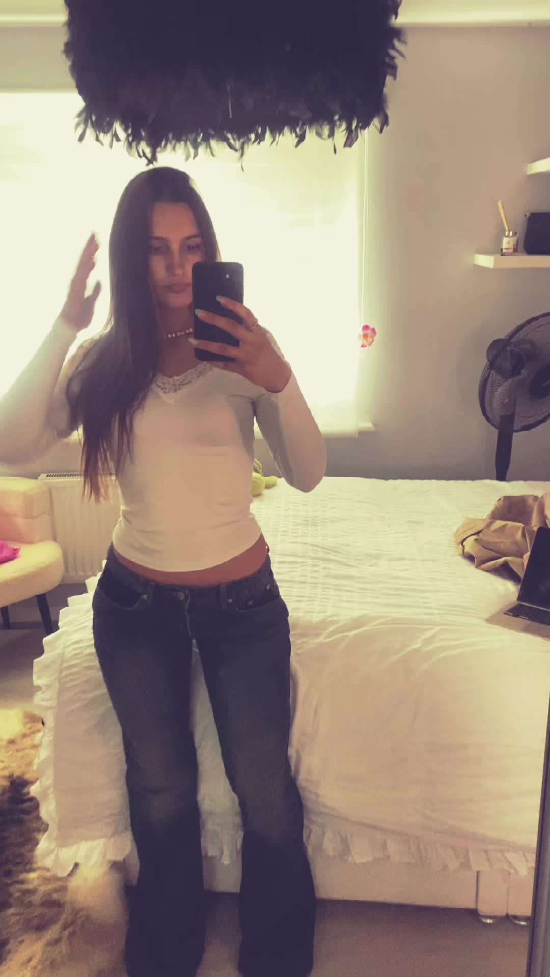 @🦦