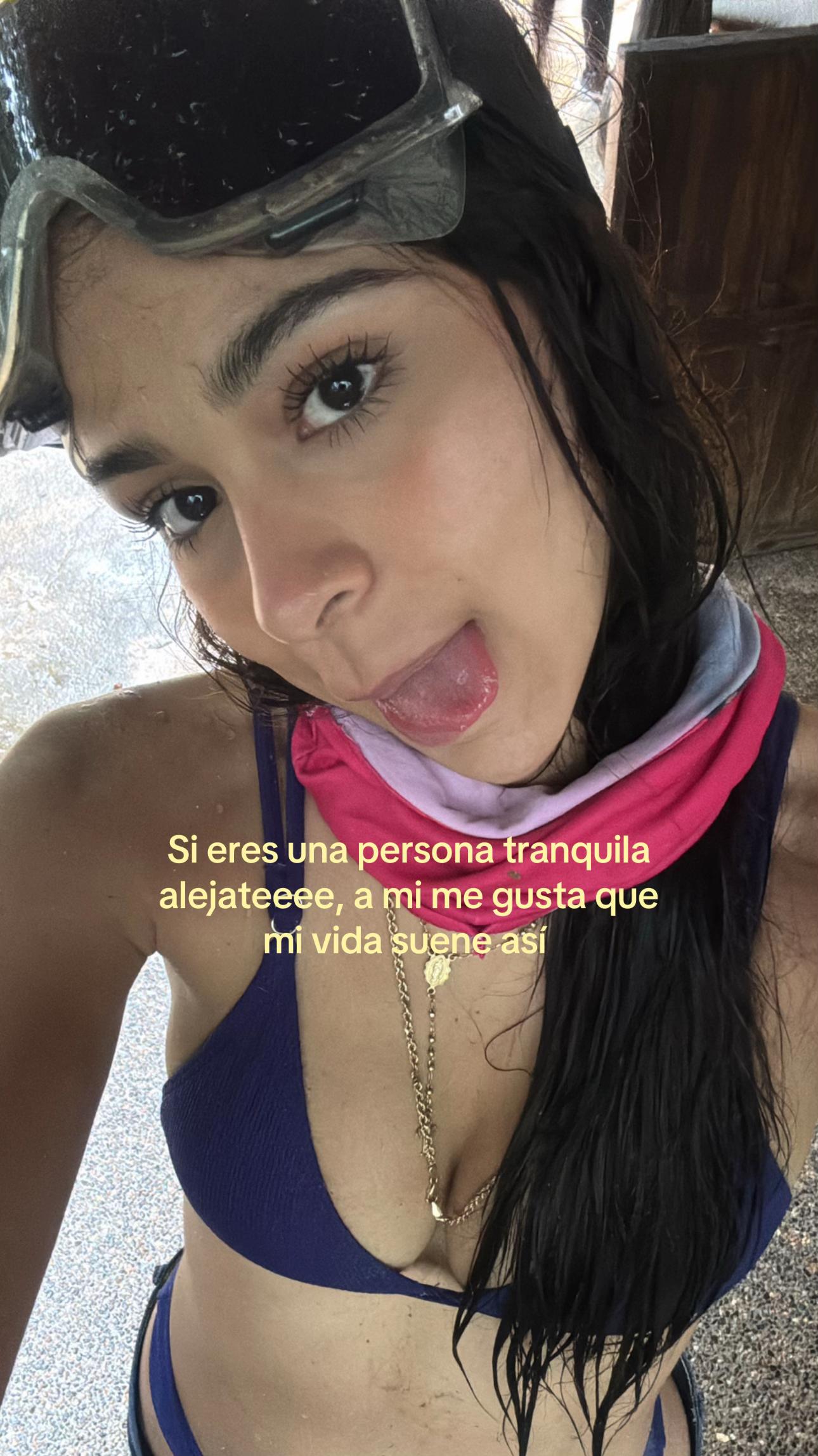 @crystalnevarez_