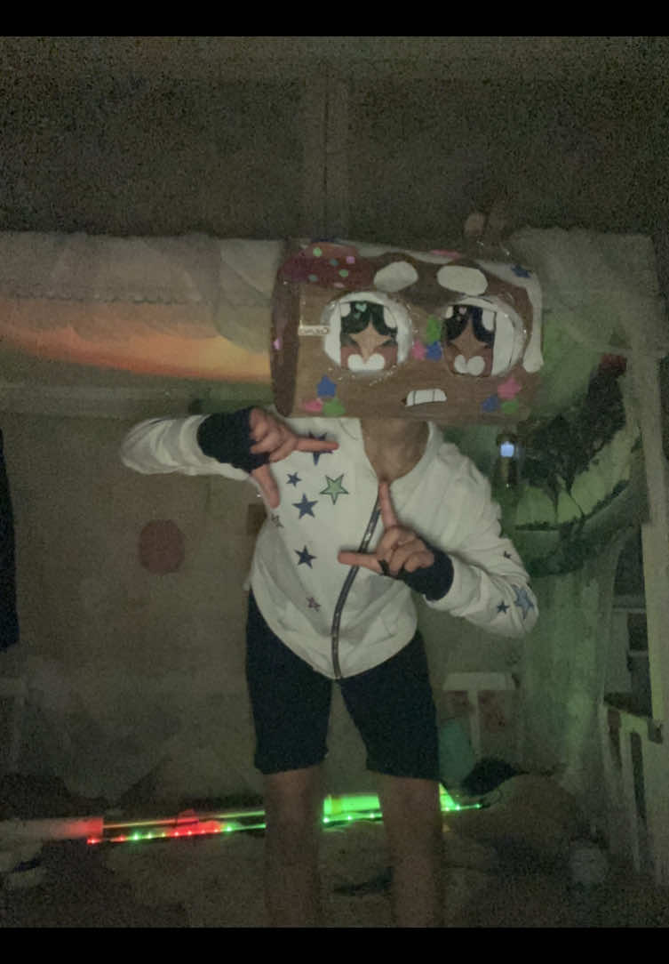 @⭐️🍪Cosmo🧁💫