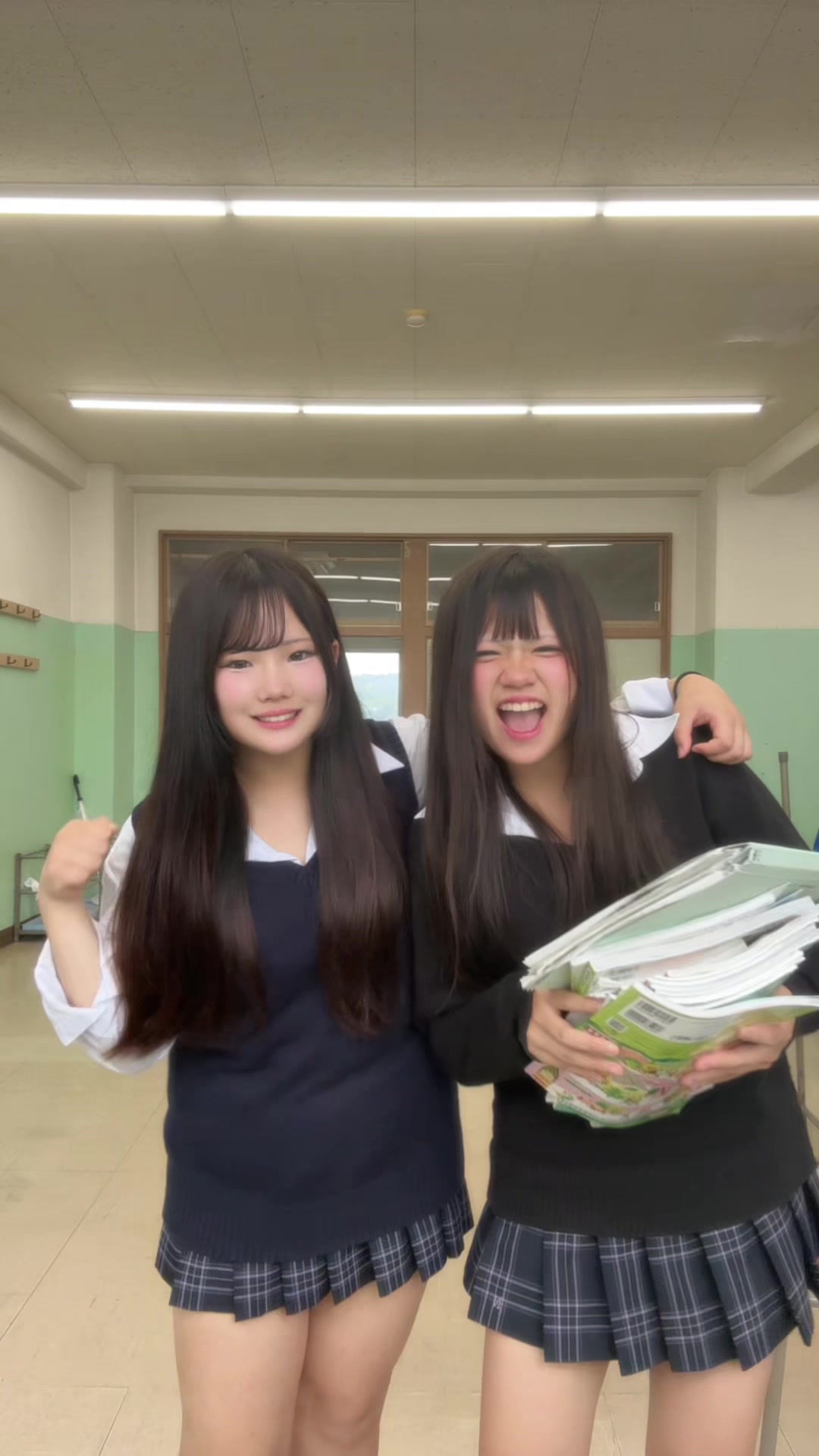 @ひな