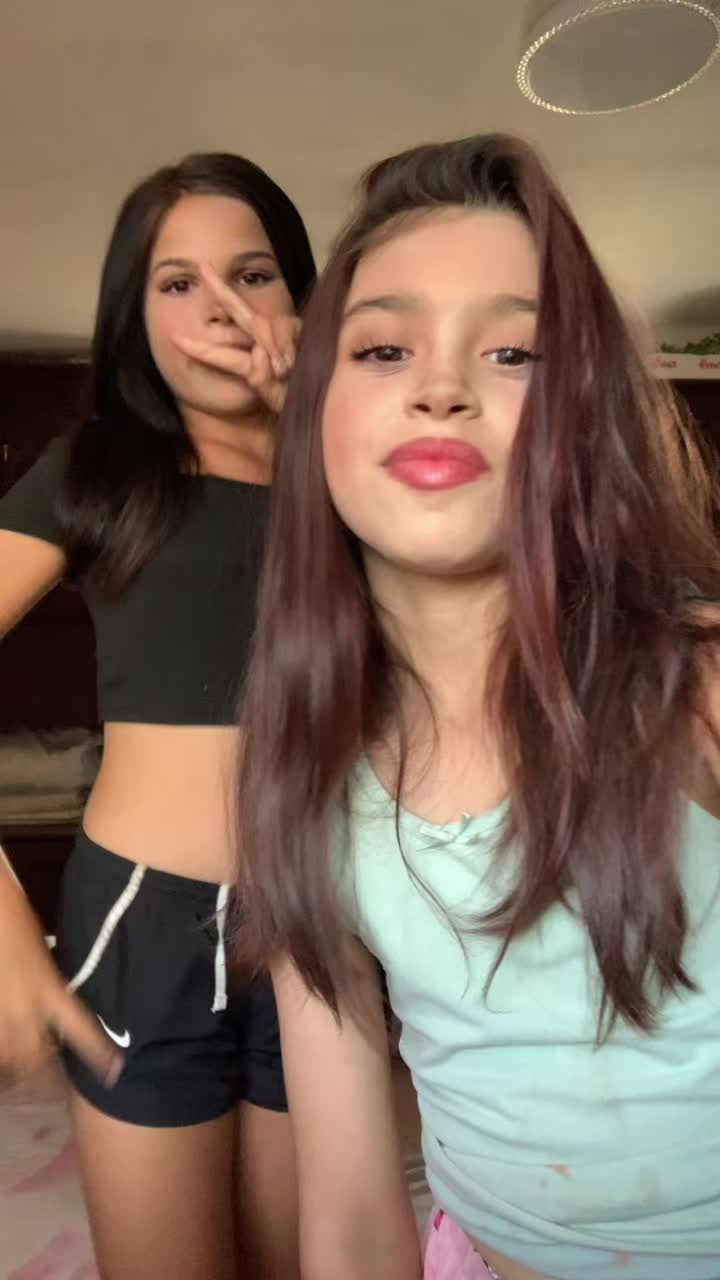 @🦋