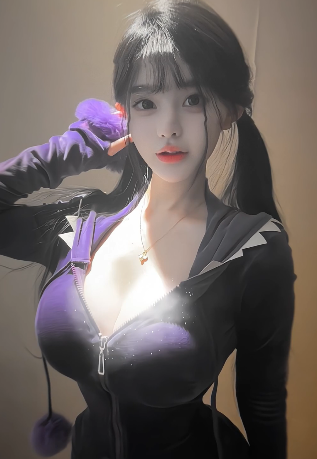@𝘽𝙧𝙭𝙯𝙯'𝖋𝖙 𝐂𝐇𝟒𝐑𝐌