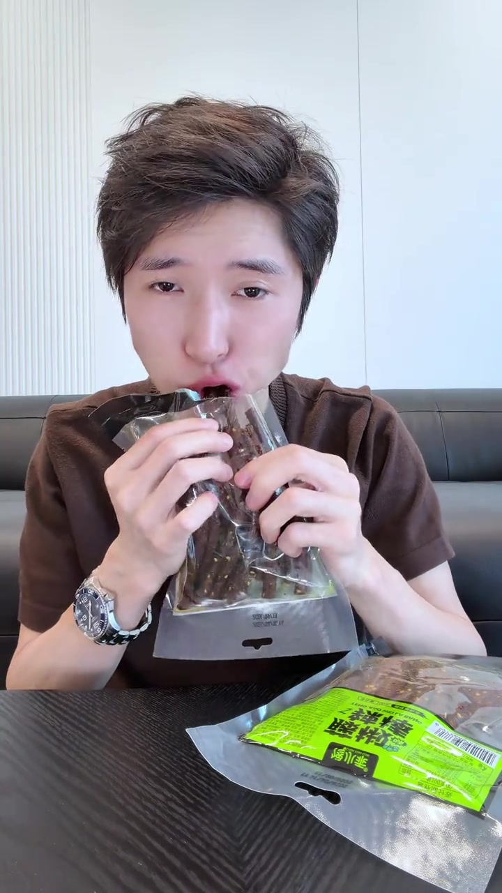 @嗨林什么坤🌶️