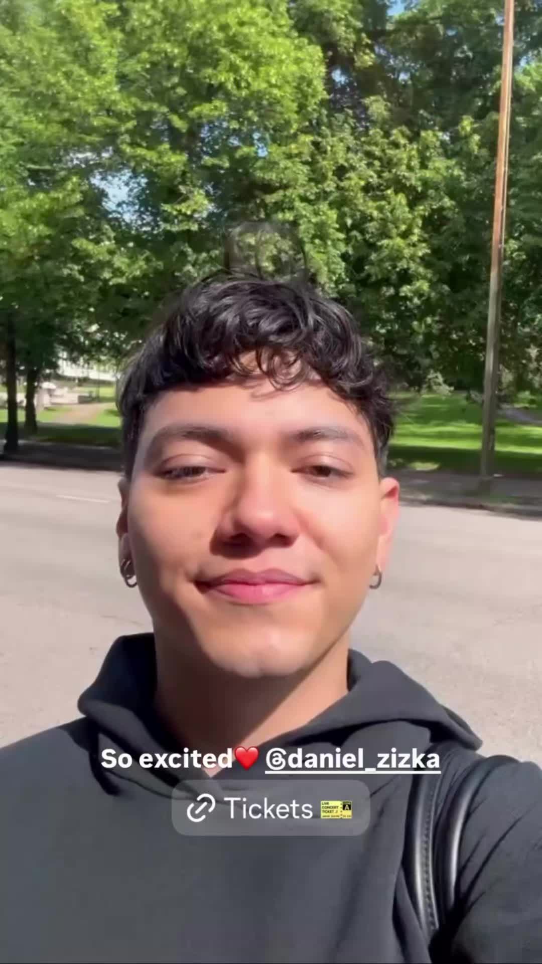 @momo