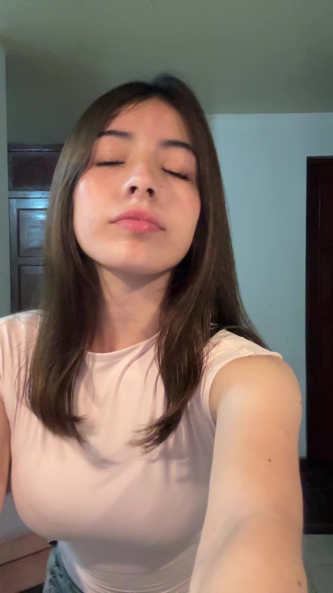 @🦦