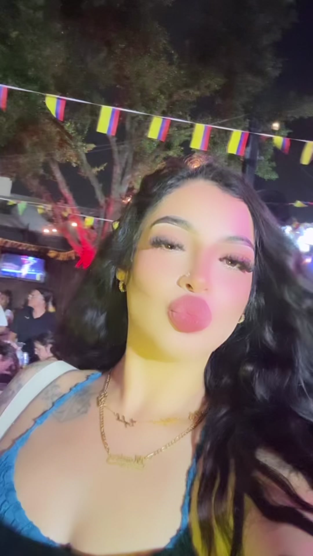@Monicaa