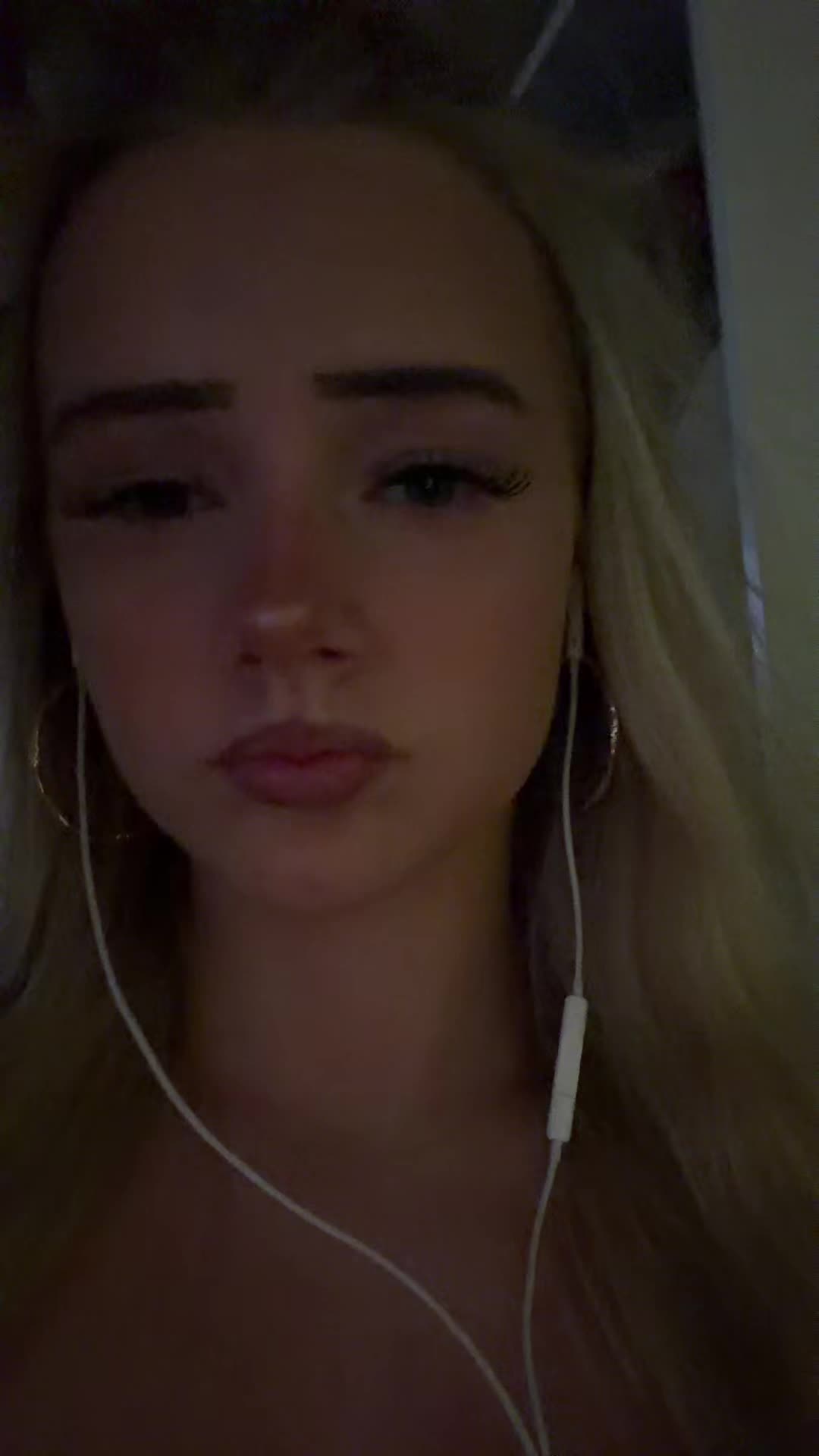@annie ⭒˚.⋆