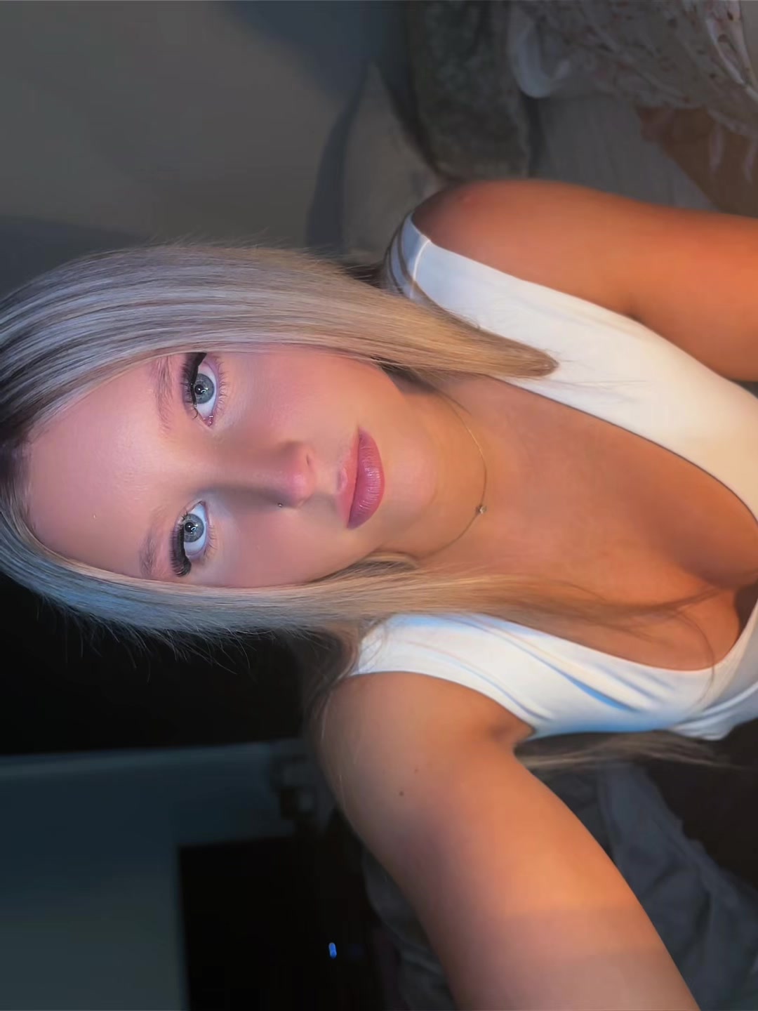 @%