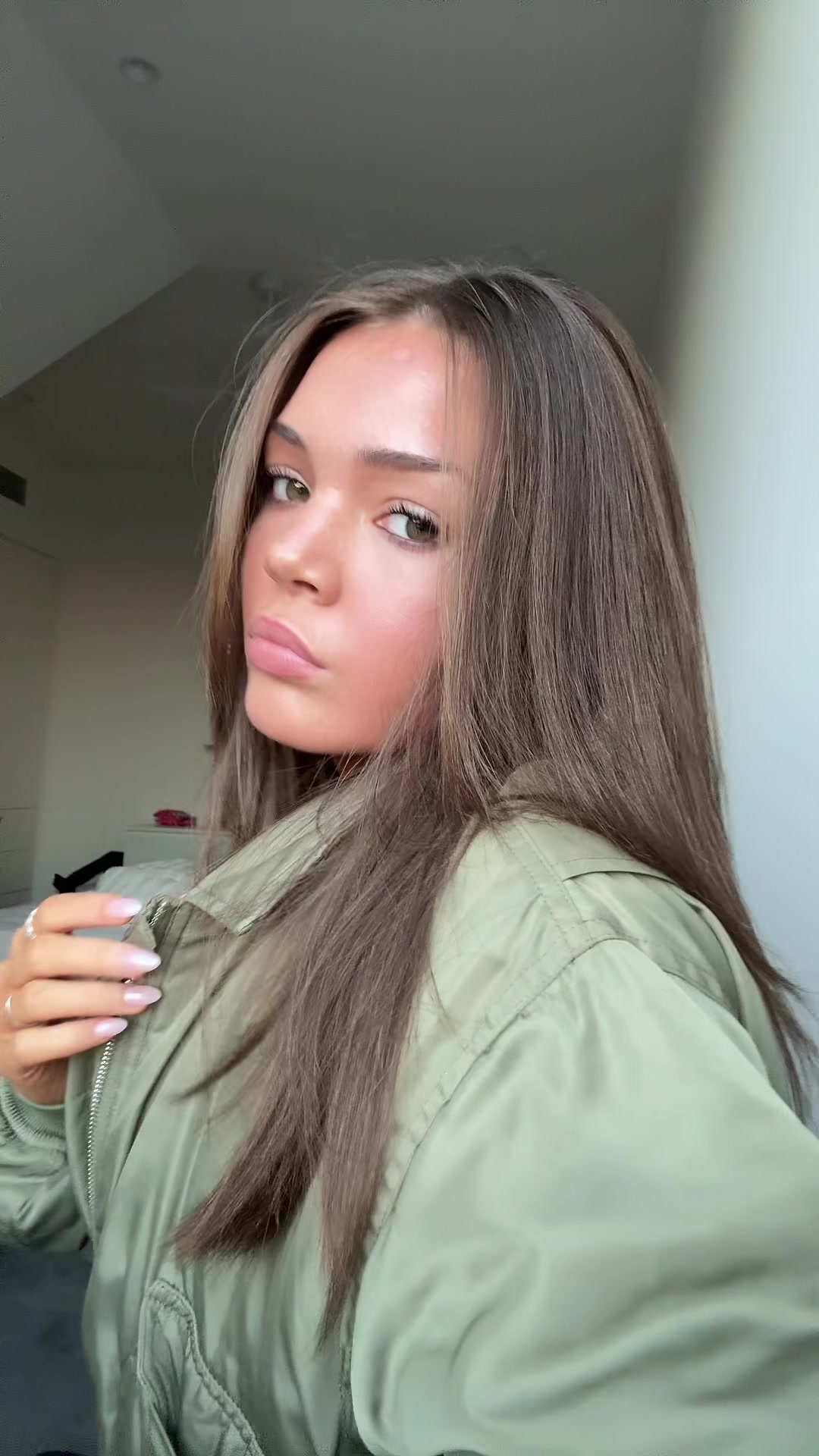 @🧟&zwj;♀️