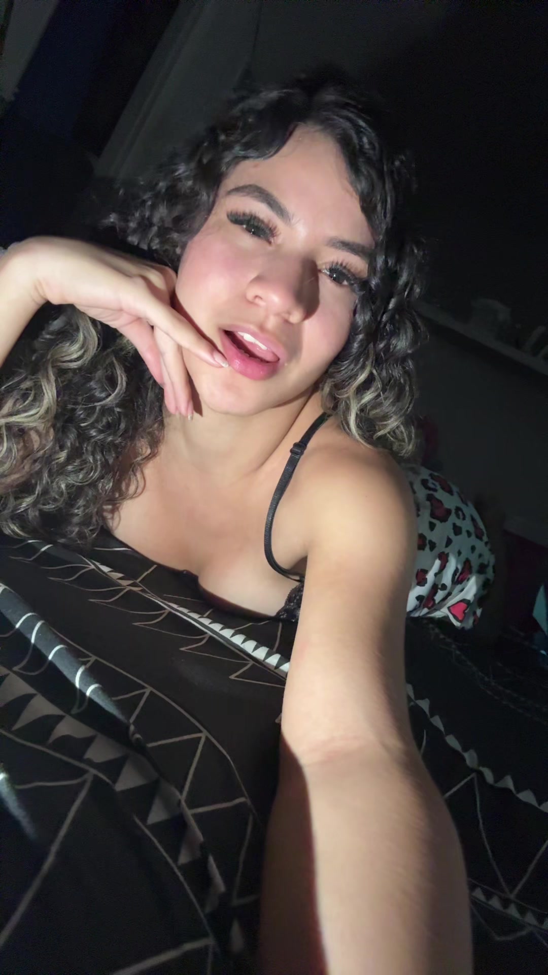 @👸🏻🖤!