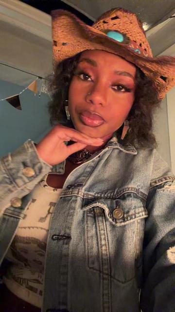 @hxuntedluv__