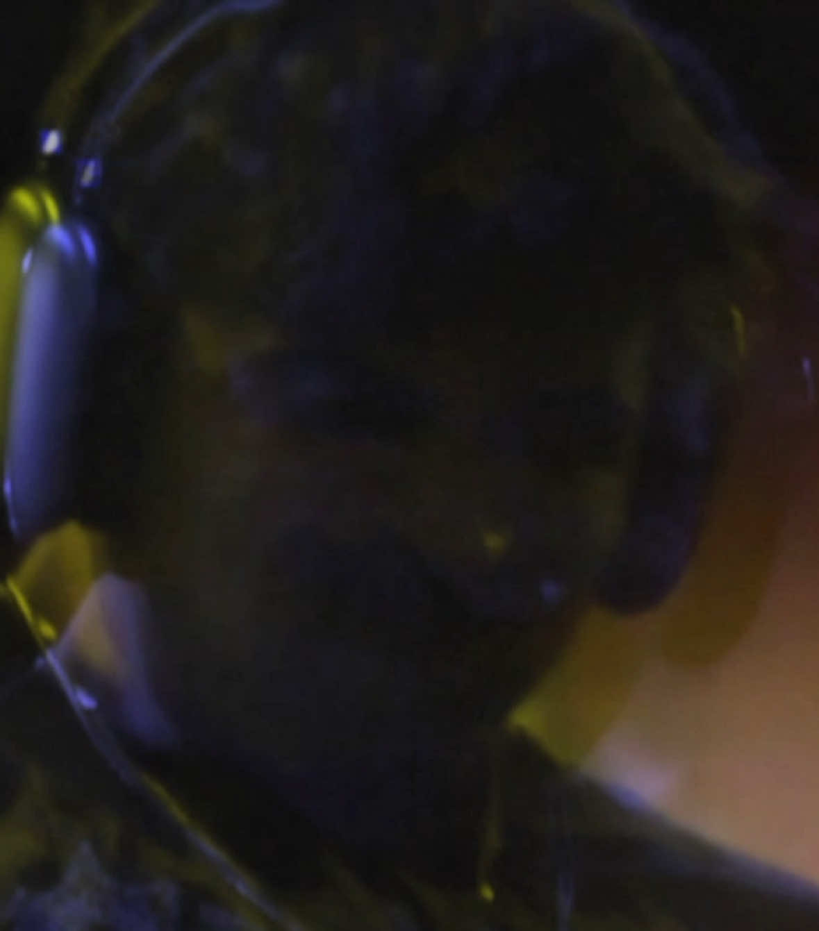 @𝘤𝘩𝘢𝘯𝘥𝘭𝘦𝘳