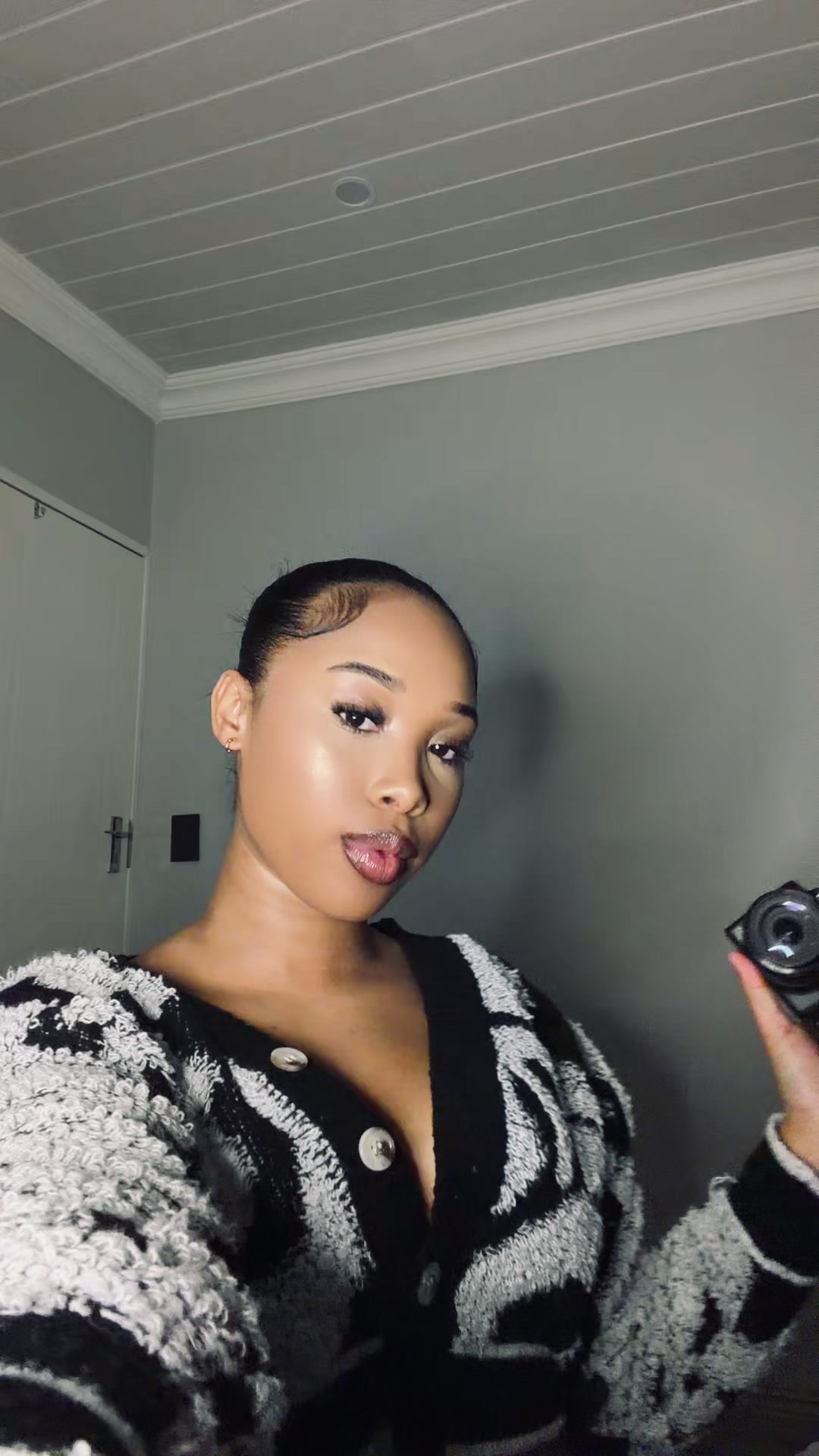 @deonique.xo