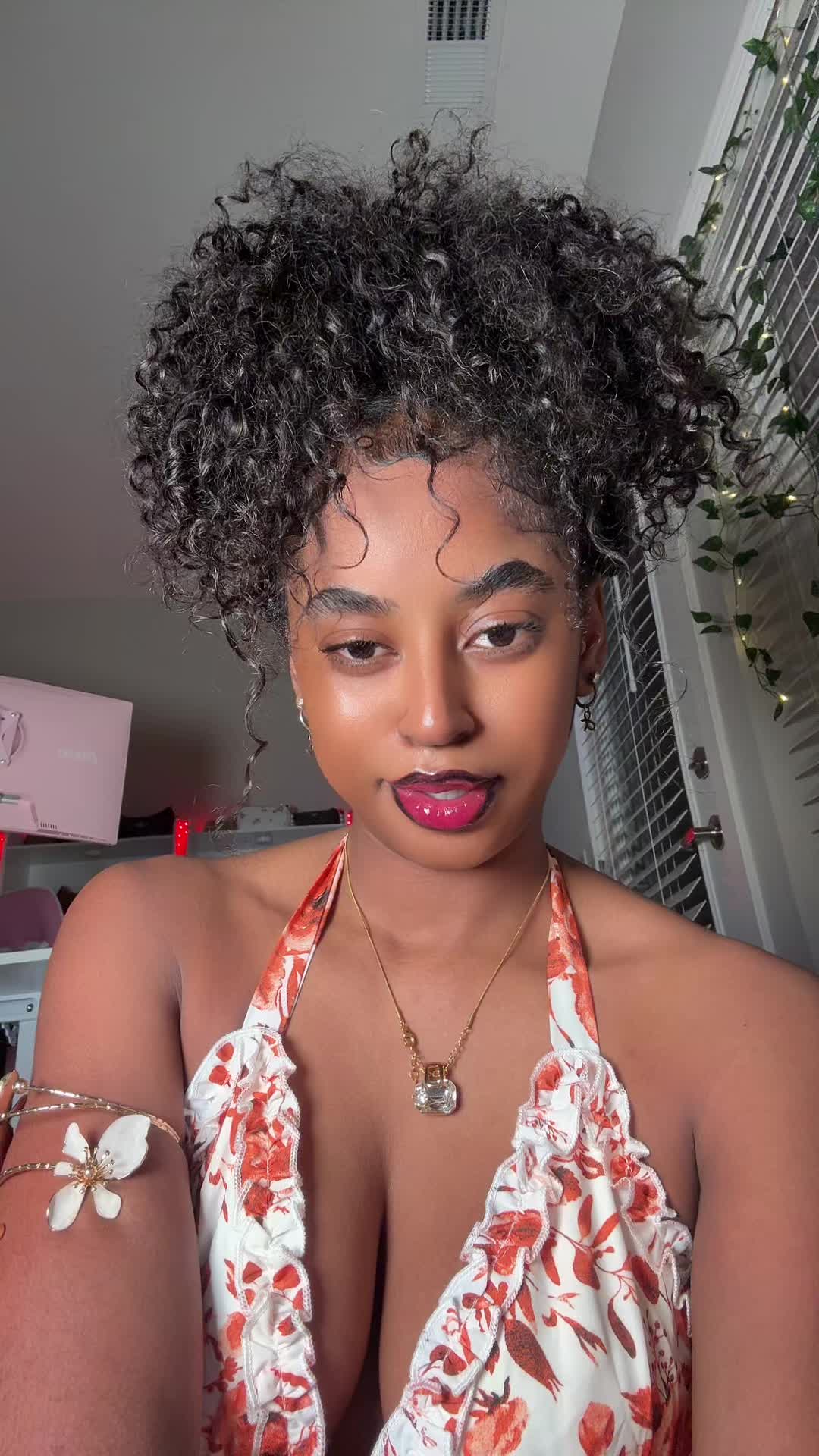 @𝒞ℴ𝒻𝒻ℯℯ𝒮𝒶𝓇𝒶𝒽☕️