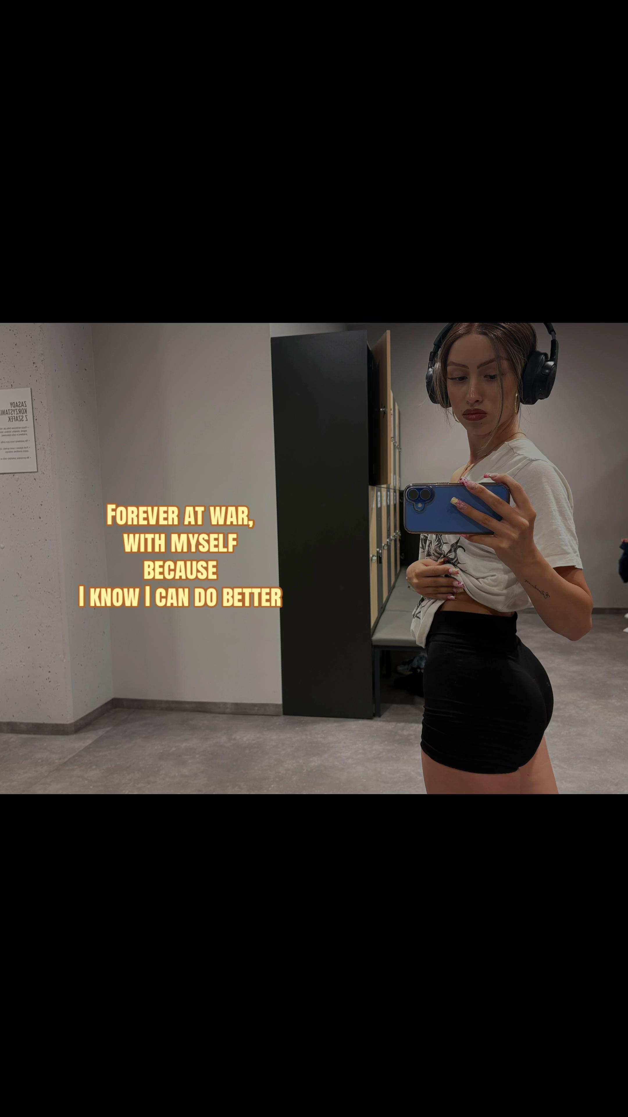 @alastraz_