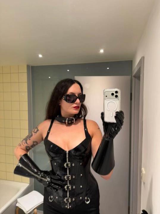 @Goddess latex