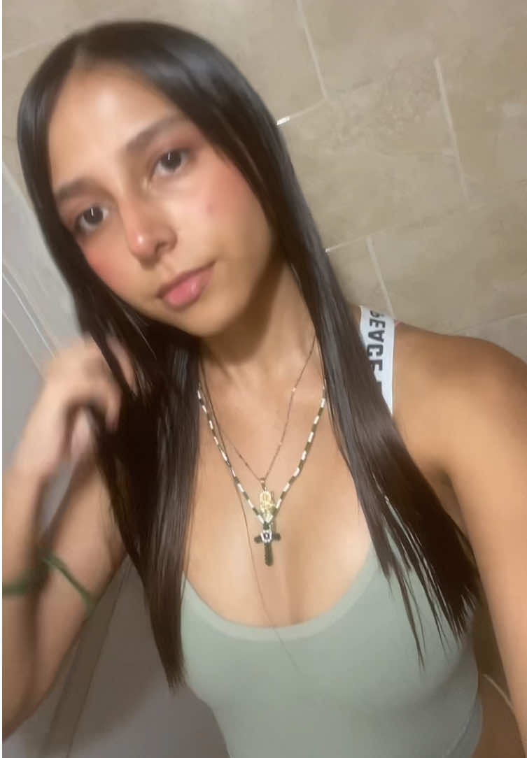 @Estefany🖤