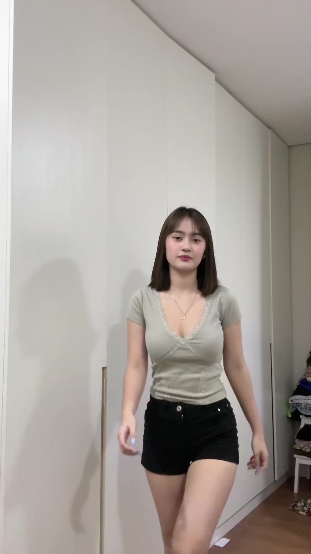 @thifani