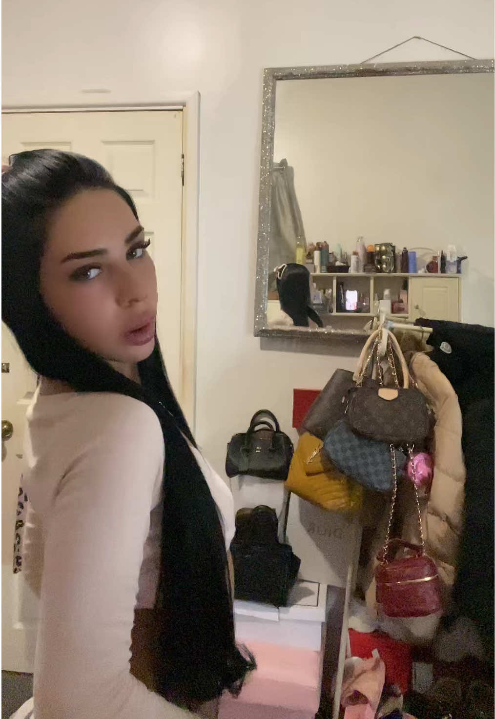 @Laylascottꨄ