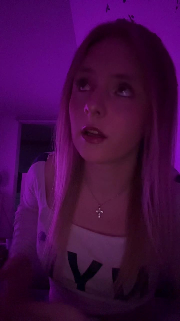 @Bella