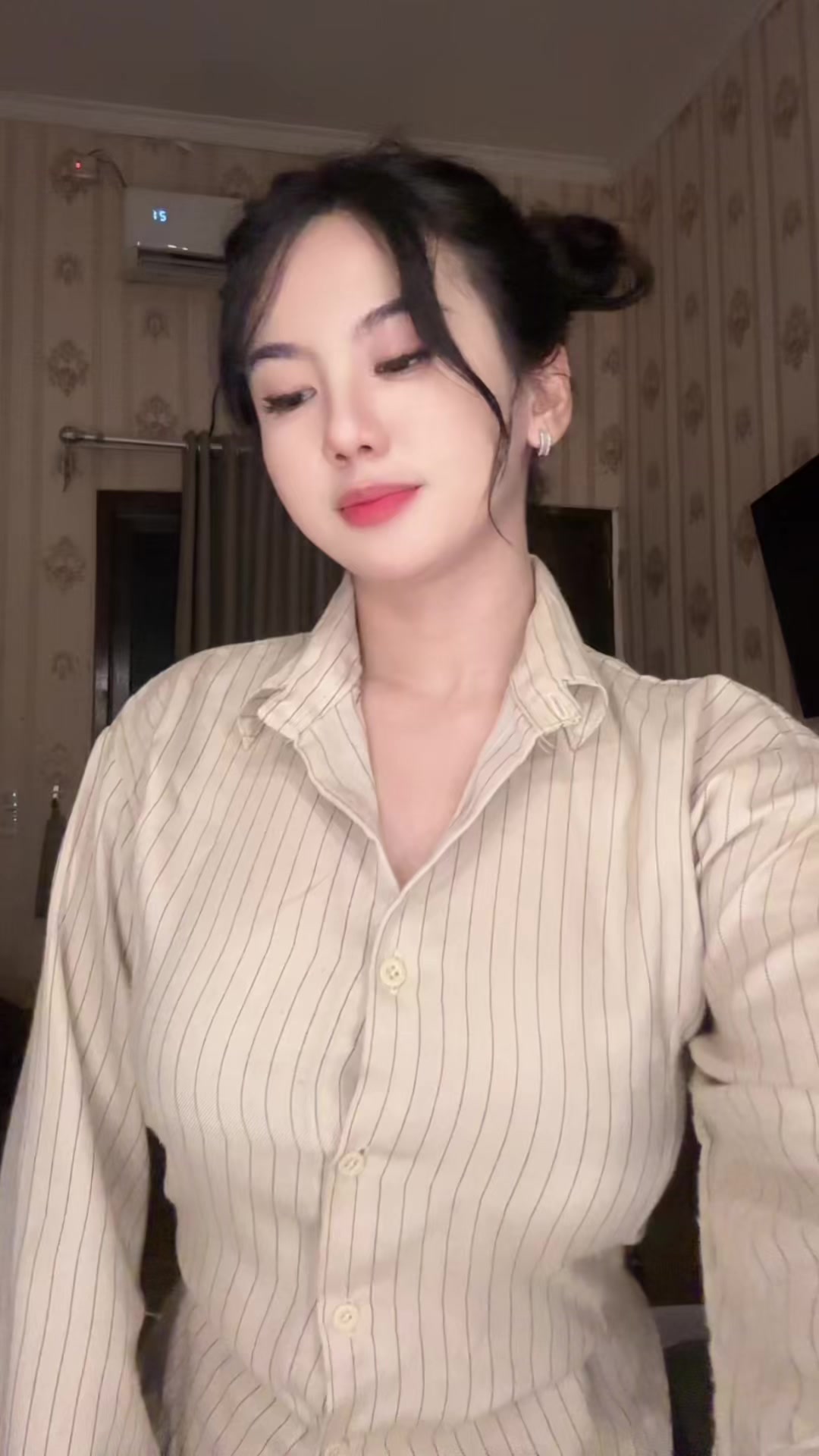 @adhia