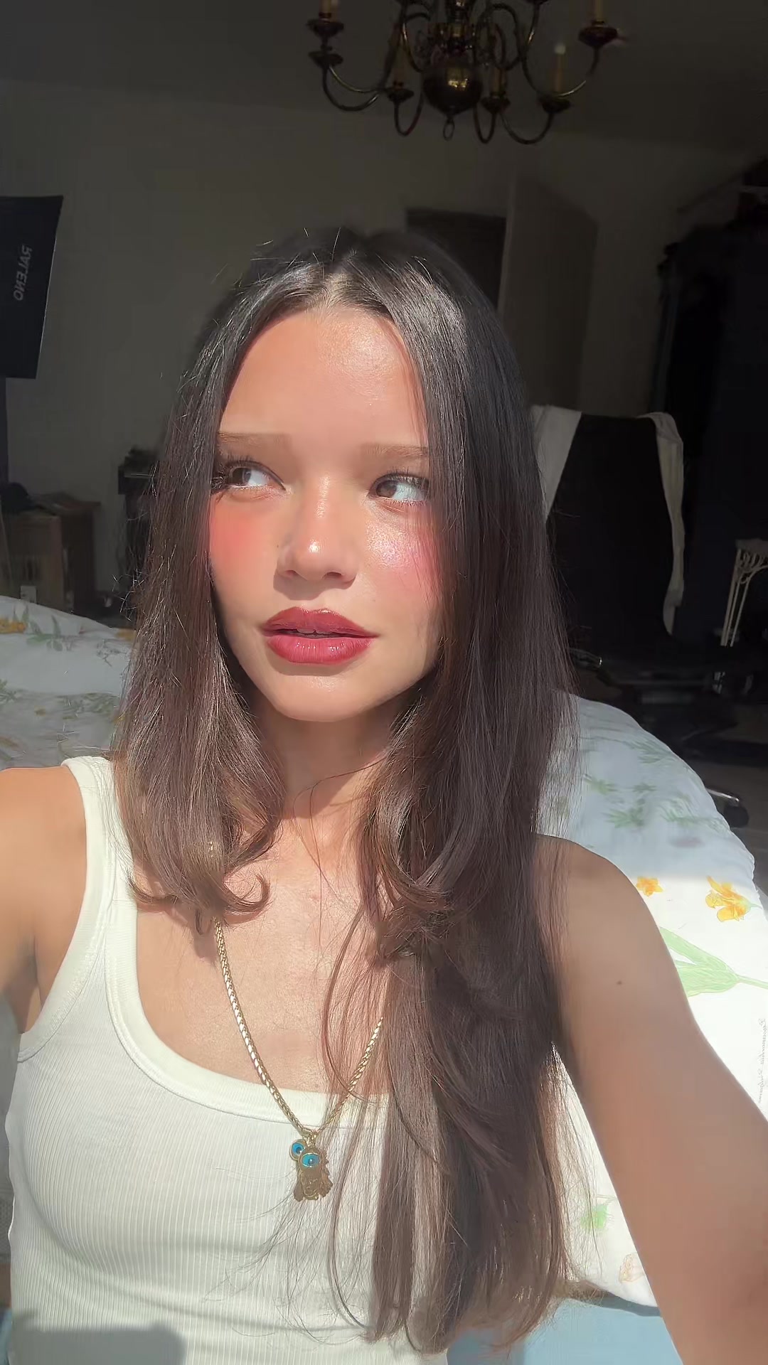 @modelazrajones