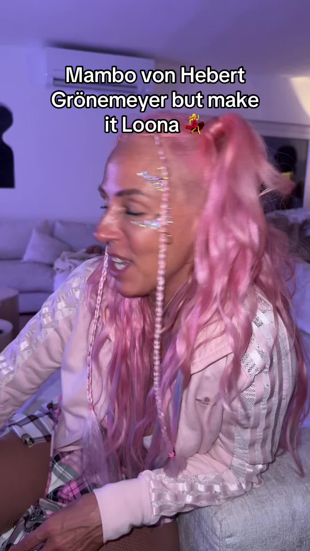 @LOONA