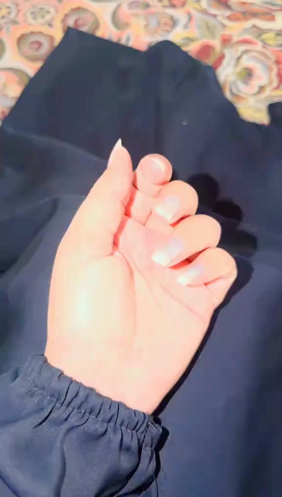 @AfreenGull