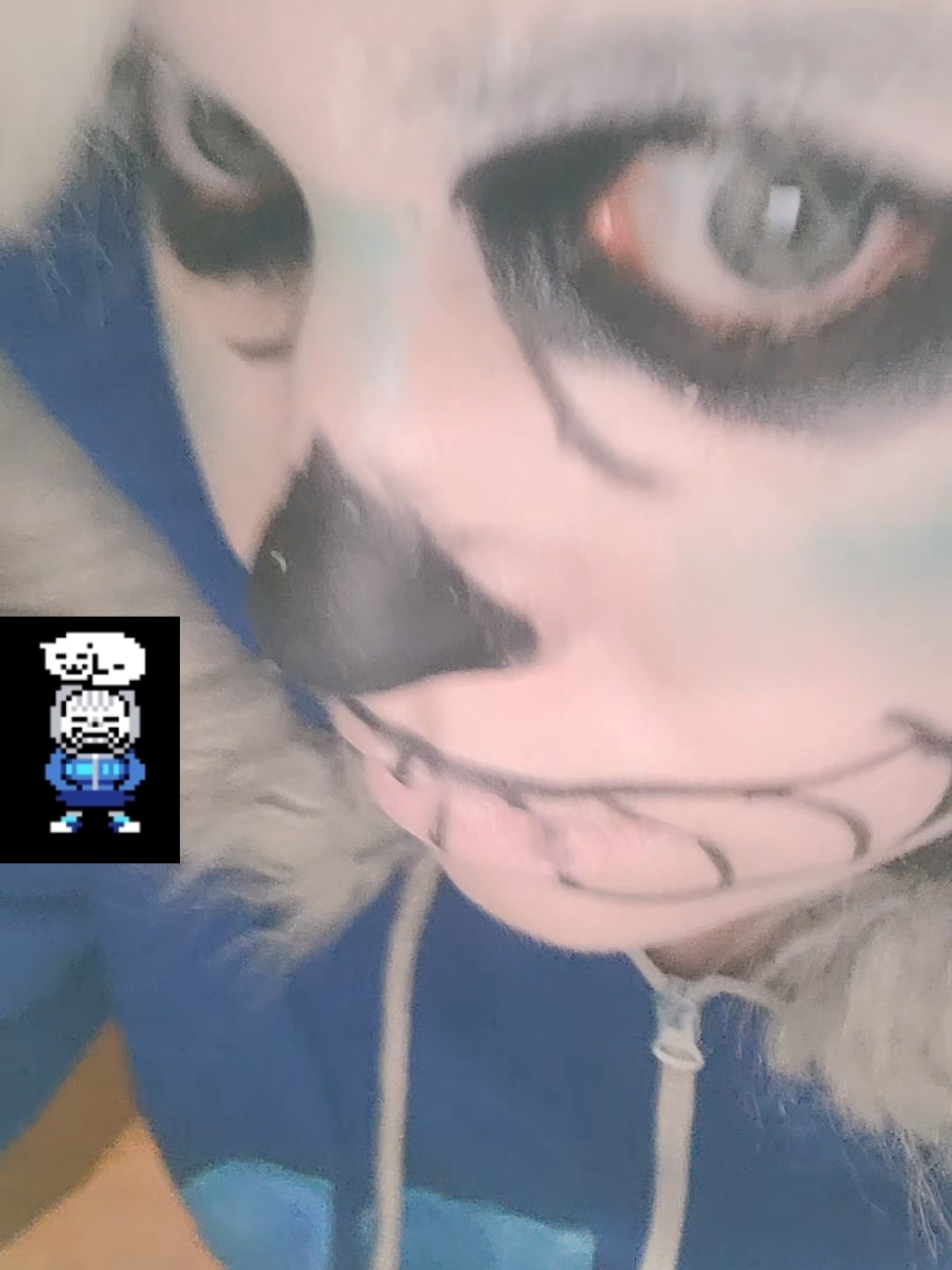 @🧛&zwj;♂️𝔒𝔫𝔶𝔵🌹