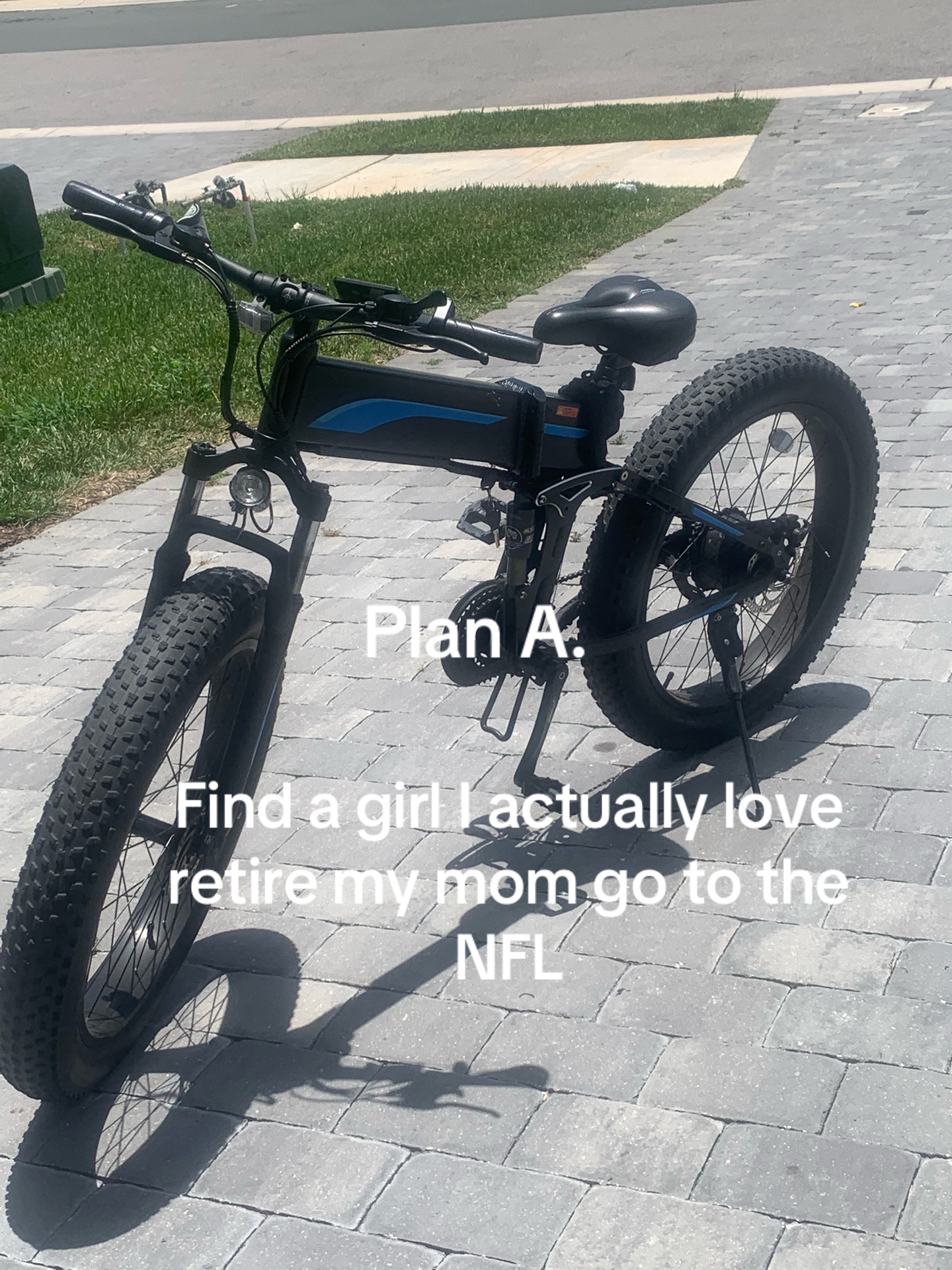 @⃟
