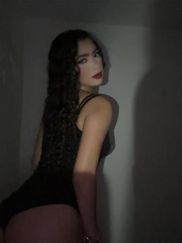 @bratzqueendah