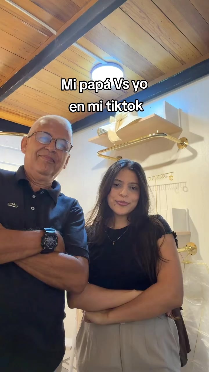 @unlunarbyessi