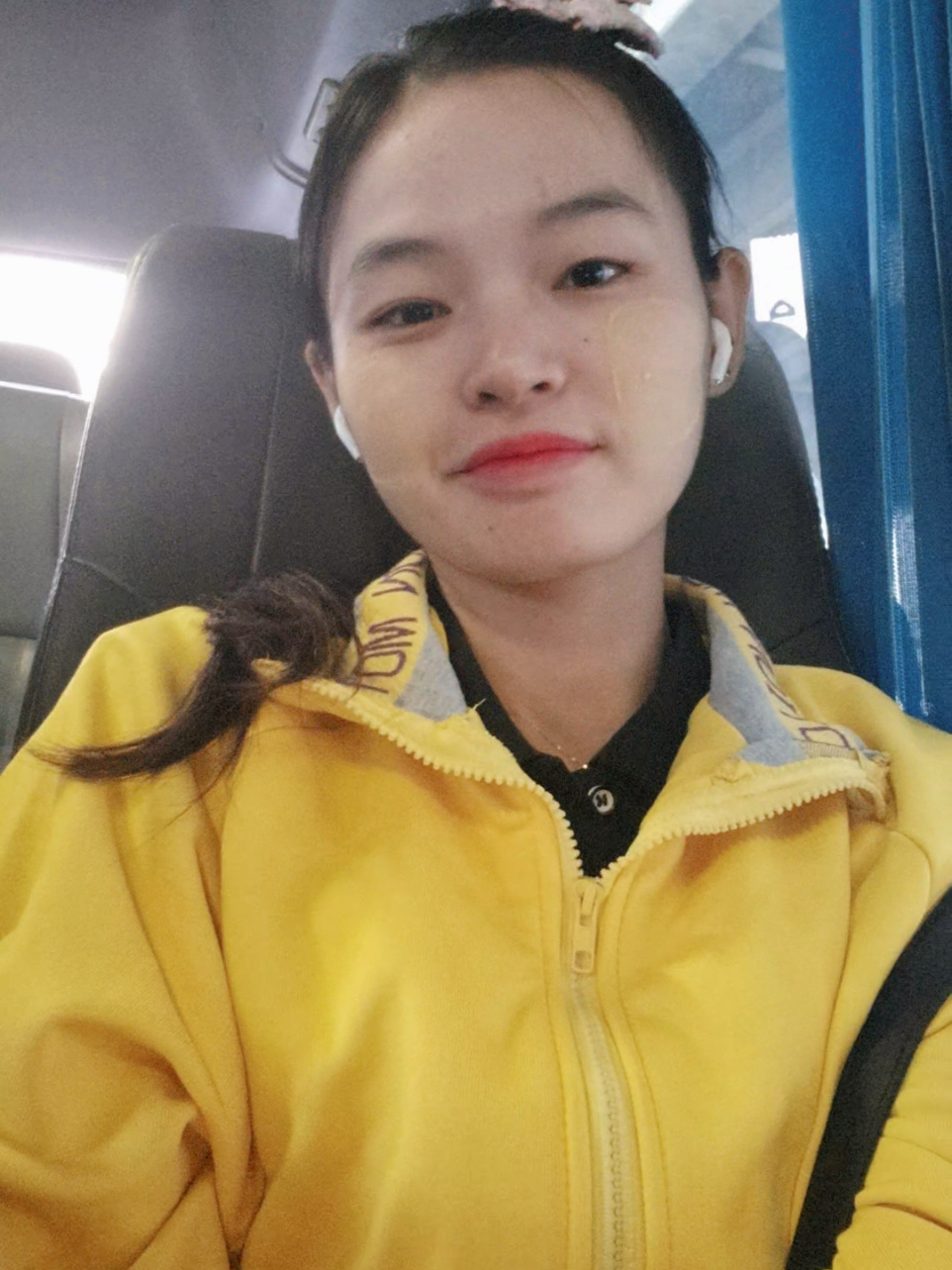 @Khin Gyi kyal