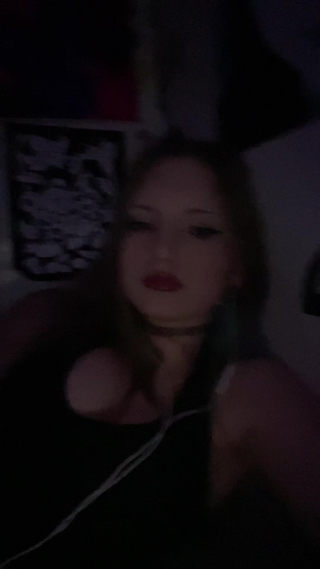 @bella