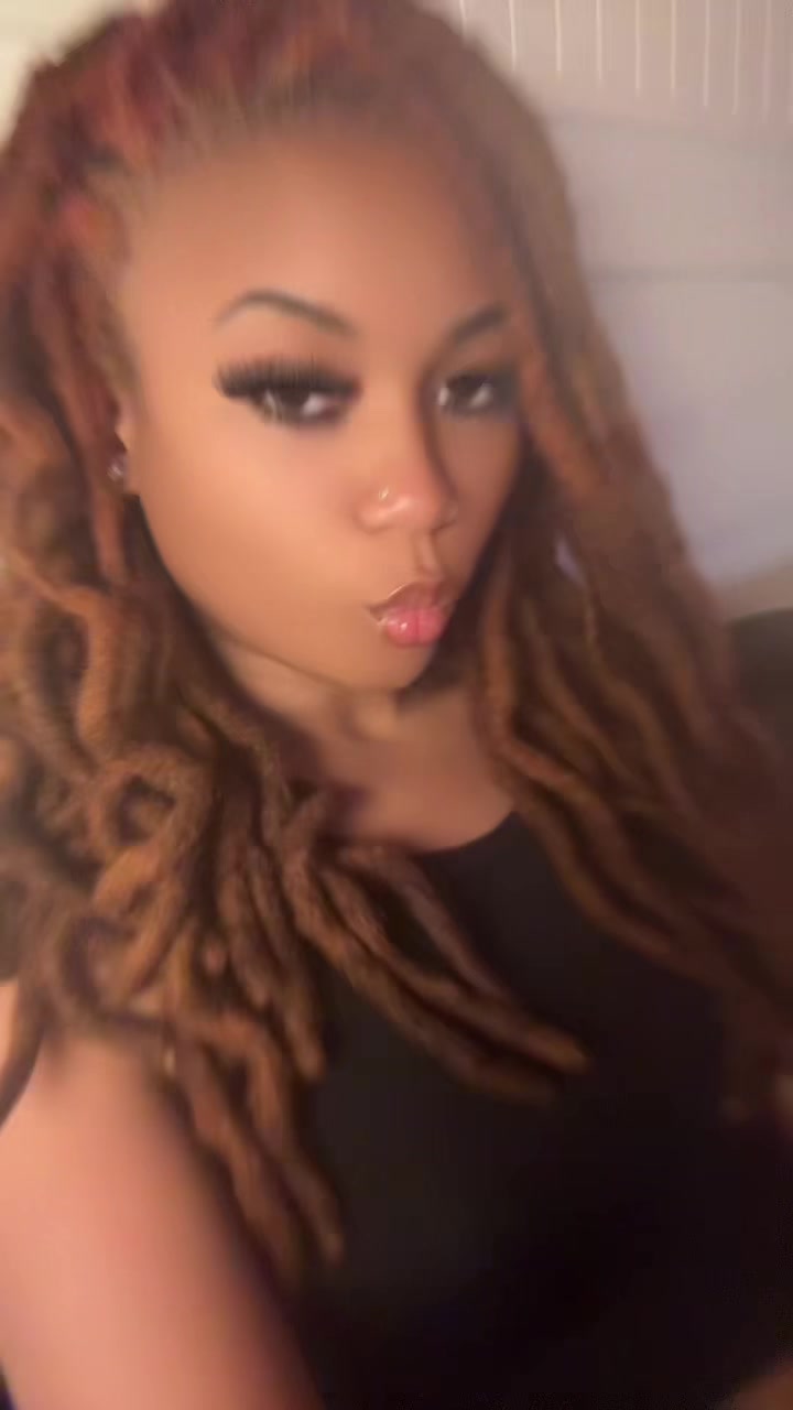 @Pretty lil dreadhead🥰